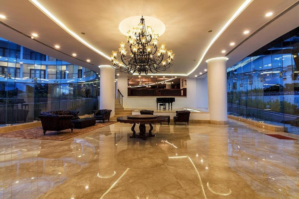 Park Regis Goa Hotell Arpora Exteriör bild